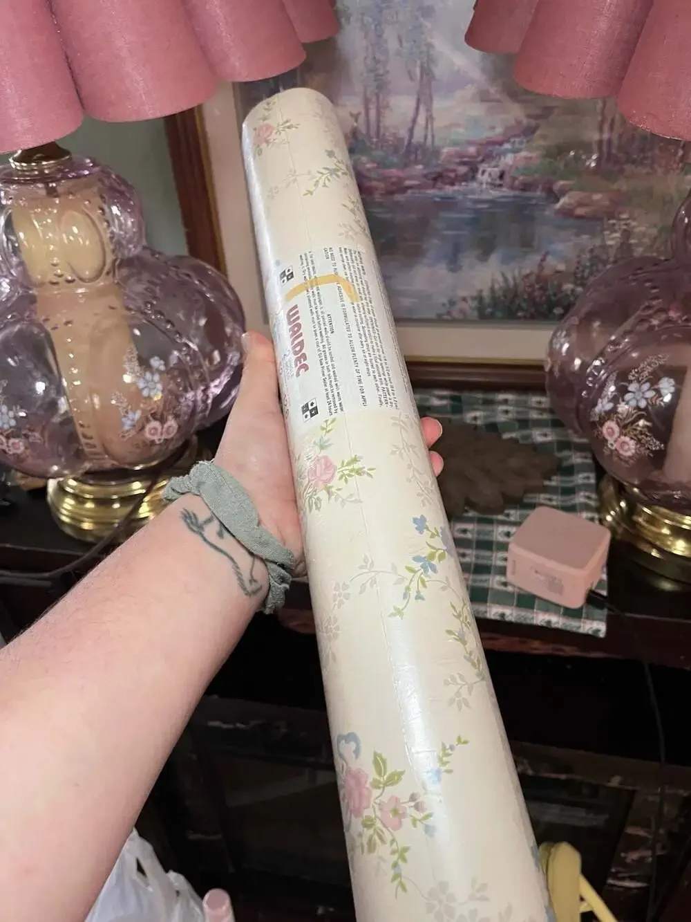 Waldec Vintage Floral Vinyl Coated Prepasted Strippable Wallpaper Roll Pattern 1
